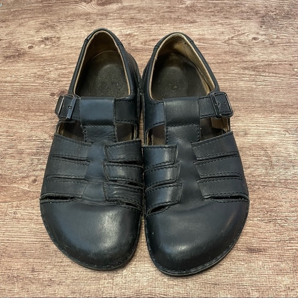 Sandals_&_Flip_Flops